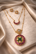 Nyra Pendant Necklace Set