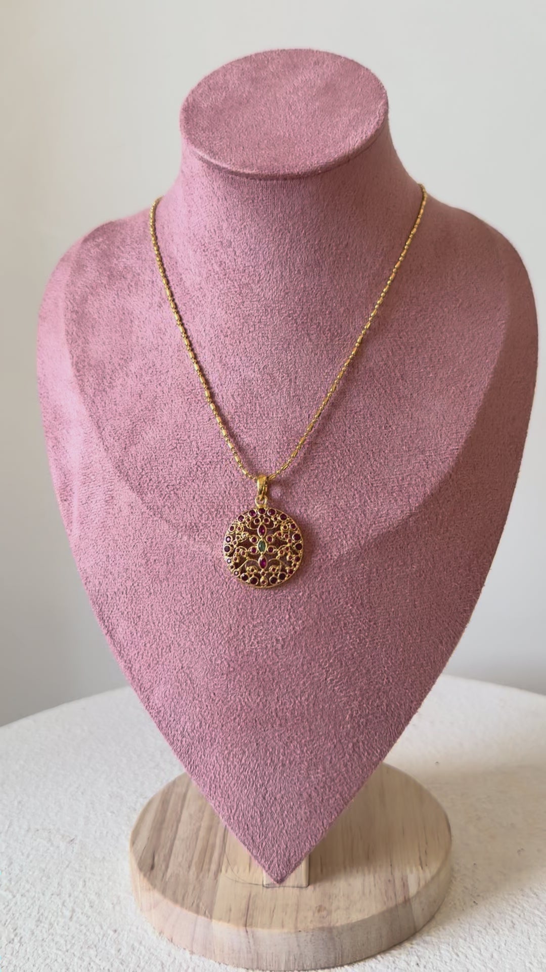 Nira Pendant